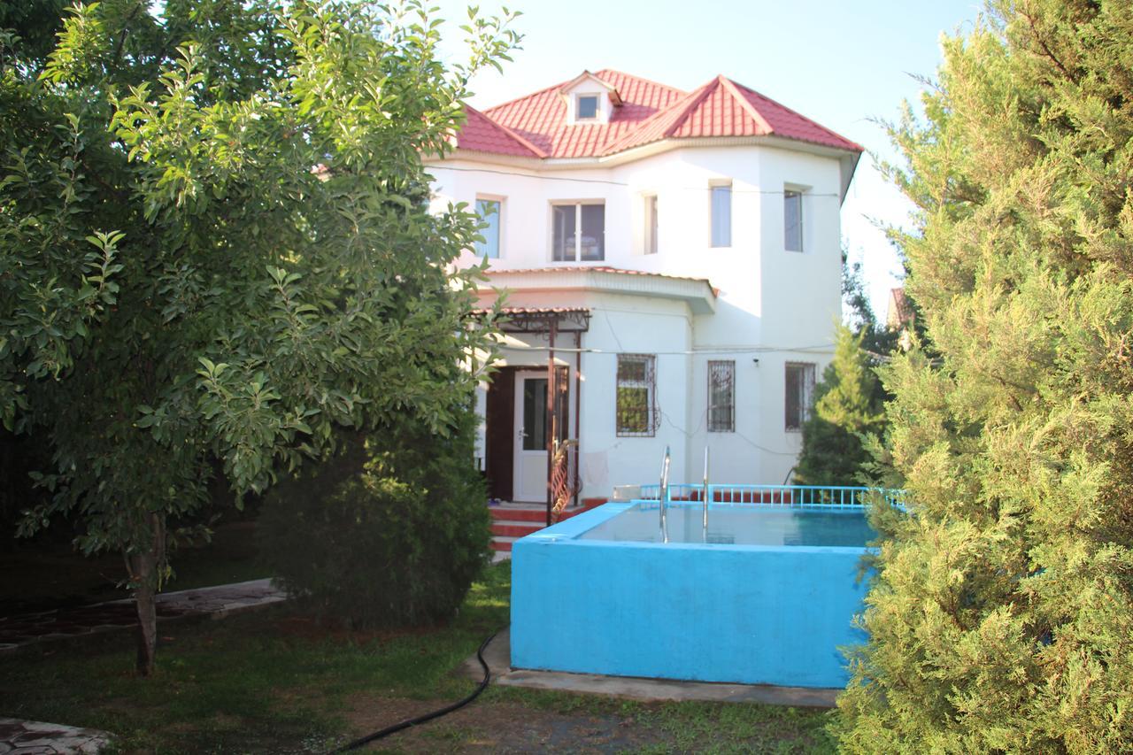 Dream Hostel Shymkent Esterno foto
